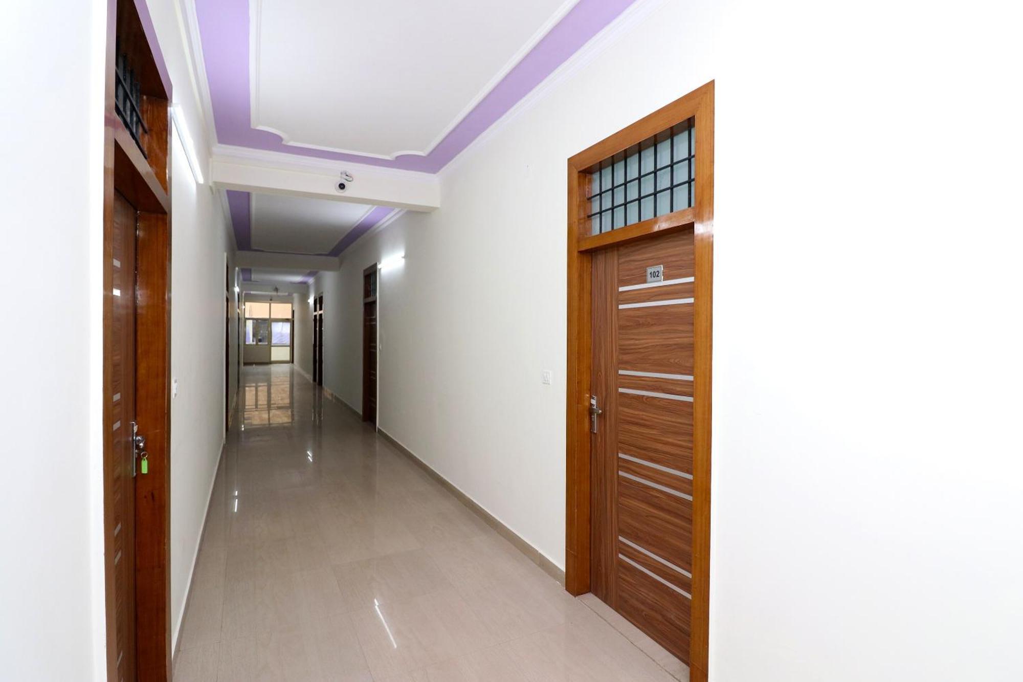 Collection O Meghna Residency Hotel Gurgaon Exterior photo